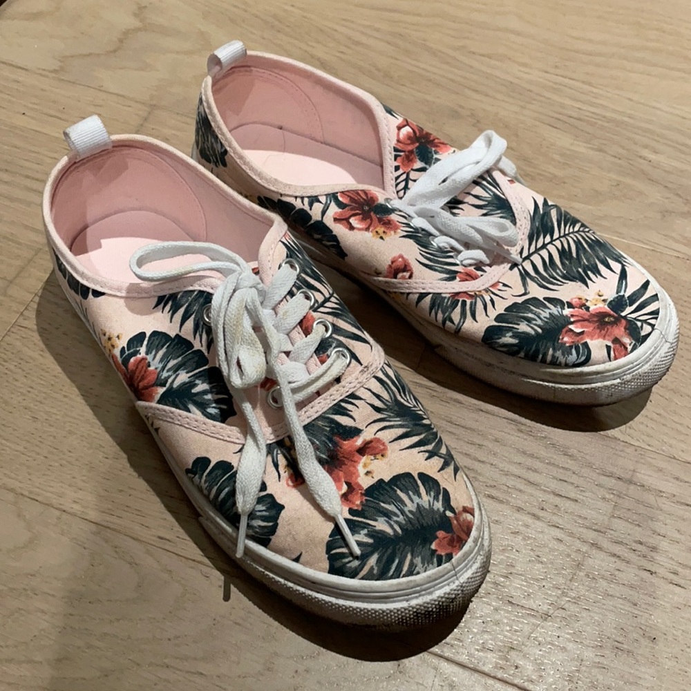 Size 7 floral Divided H&M sneakers - used